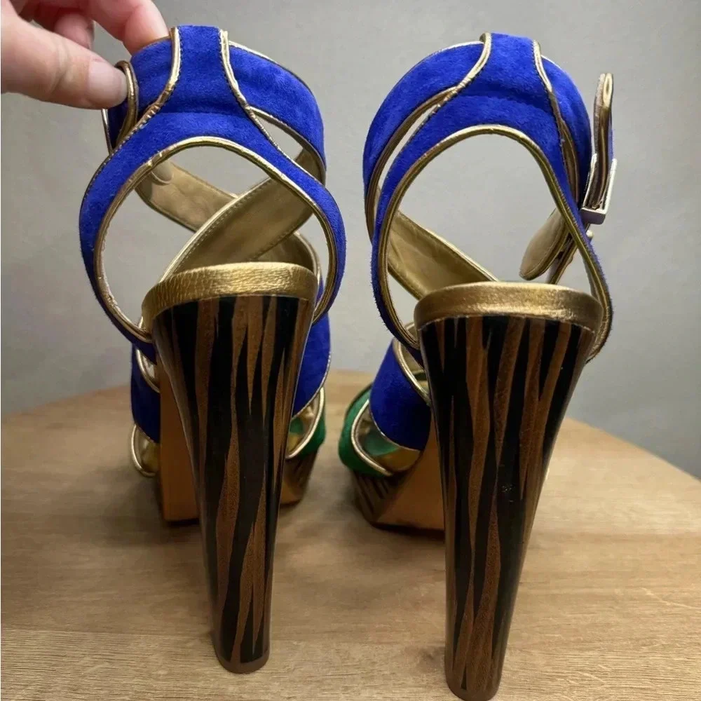 BCBGMaxAzria Suede Heels - Picture 8 of 10